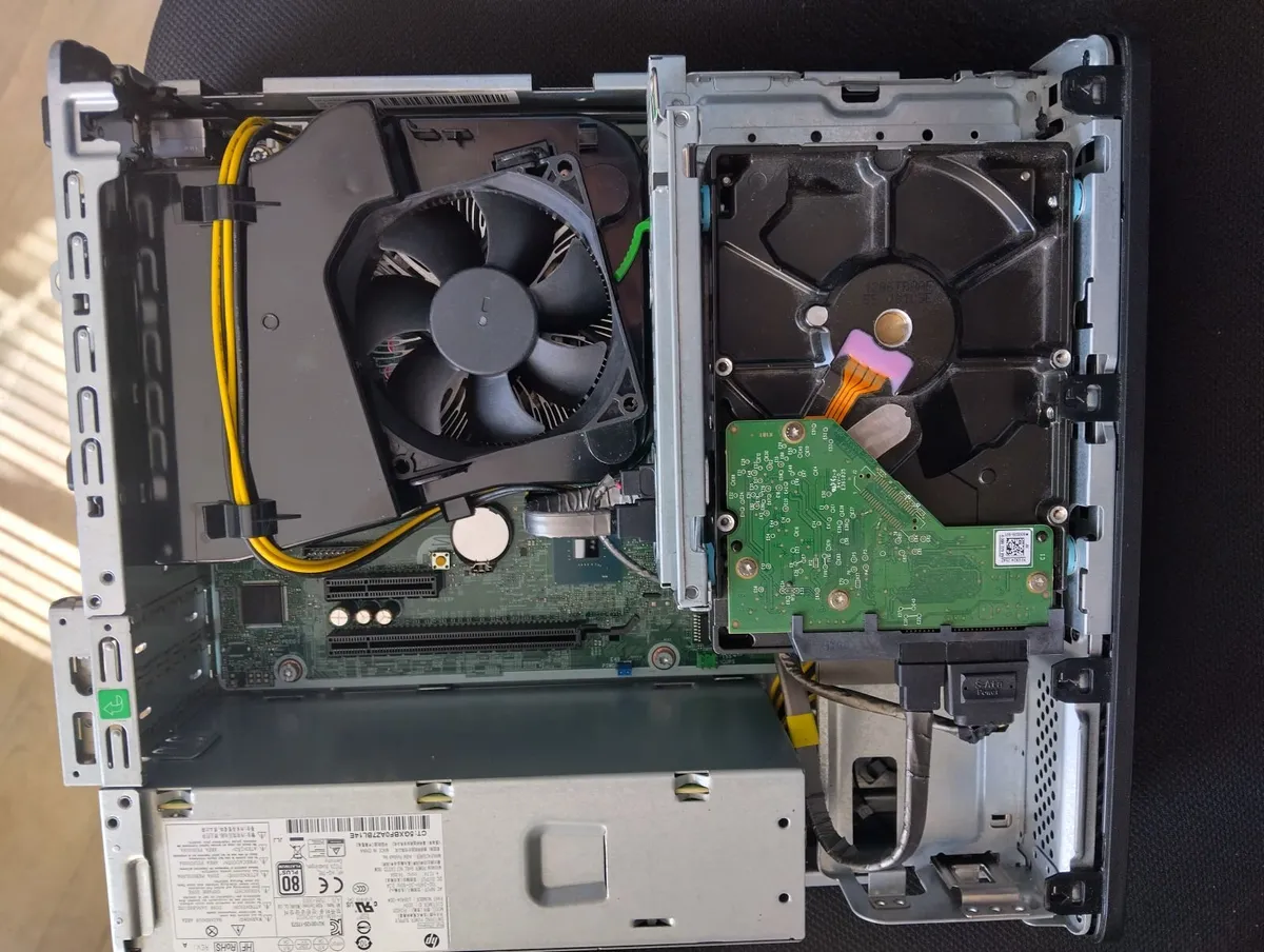 HP ProDesk 600 G4 SFF (i5 8th Gen) and power cable - Image 3