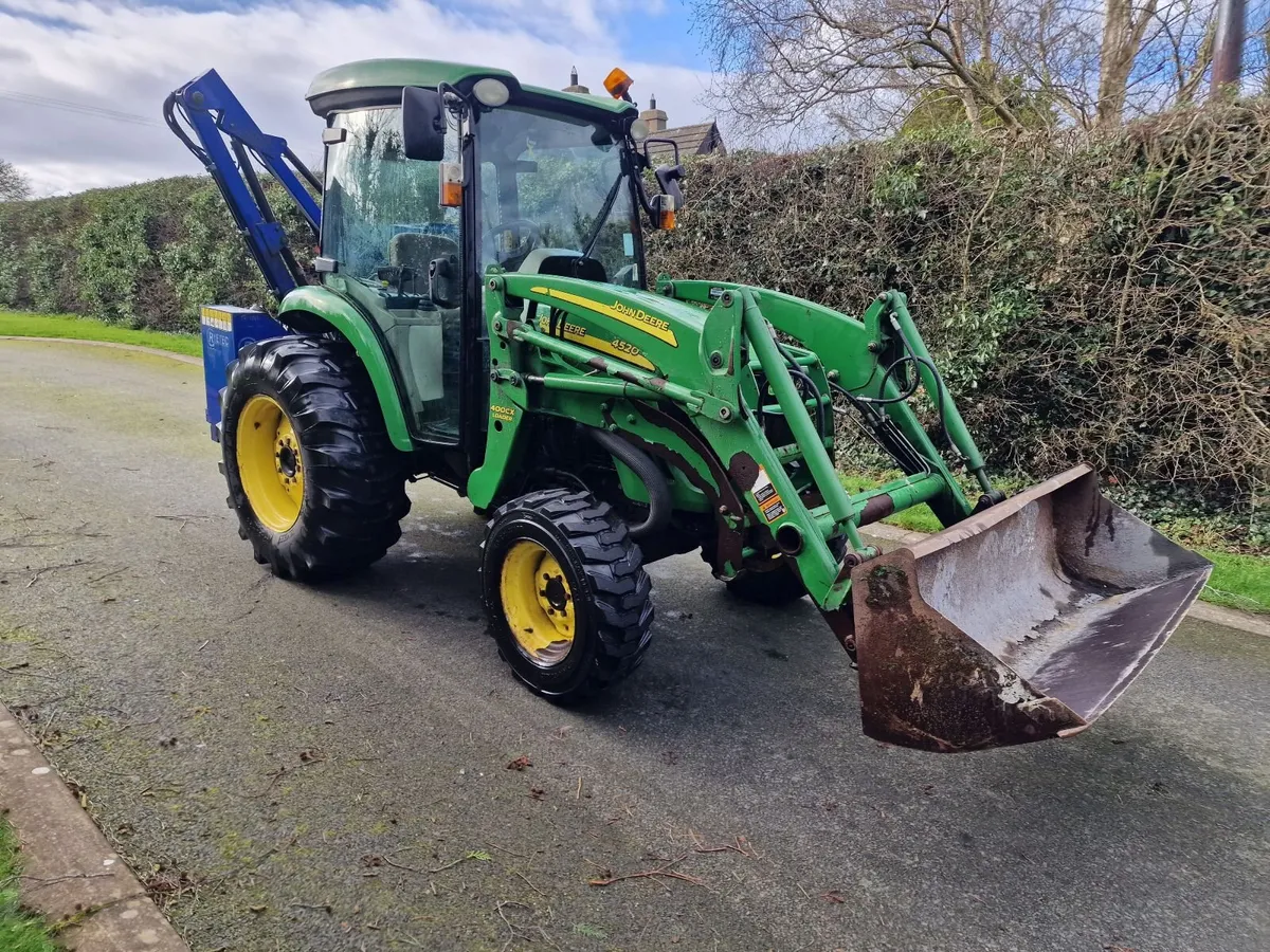John Deere 4520 55hp Compact Tractor Loader Hedge - Image 4