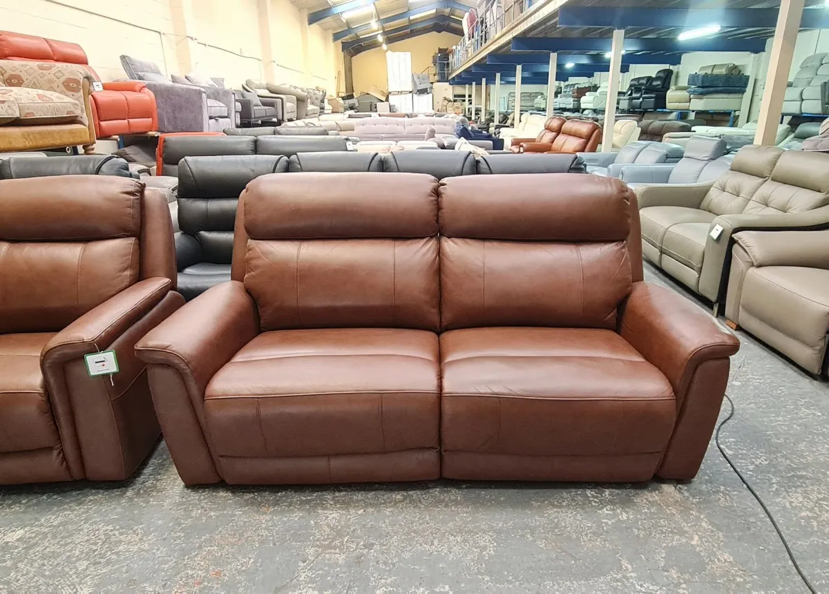 La-z-boy brown leather 3+2 seater sofas - Image 4