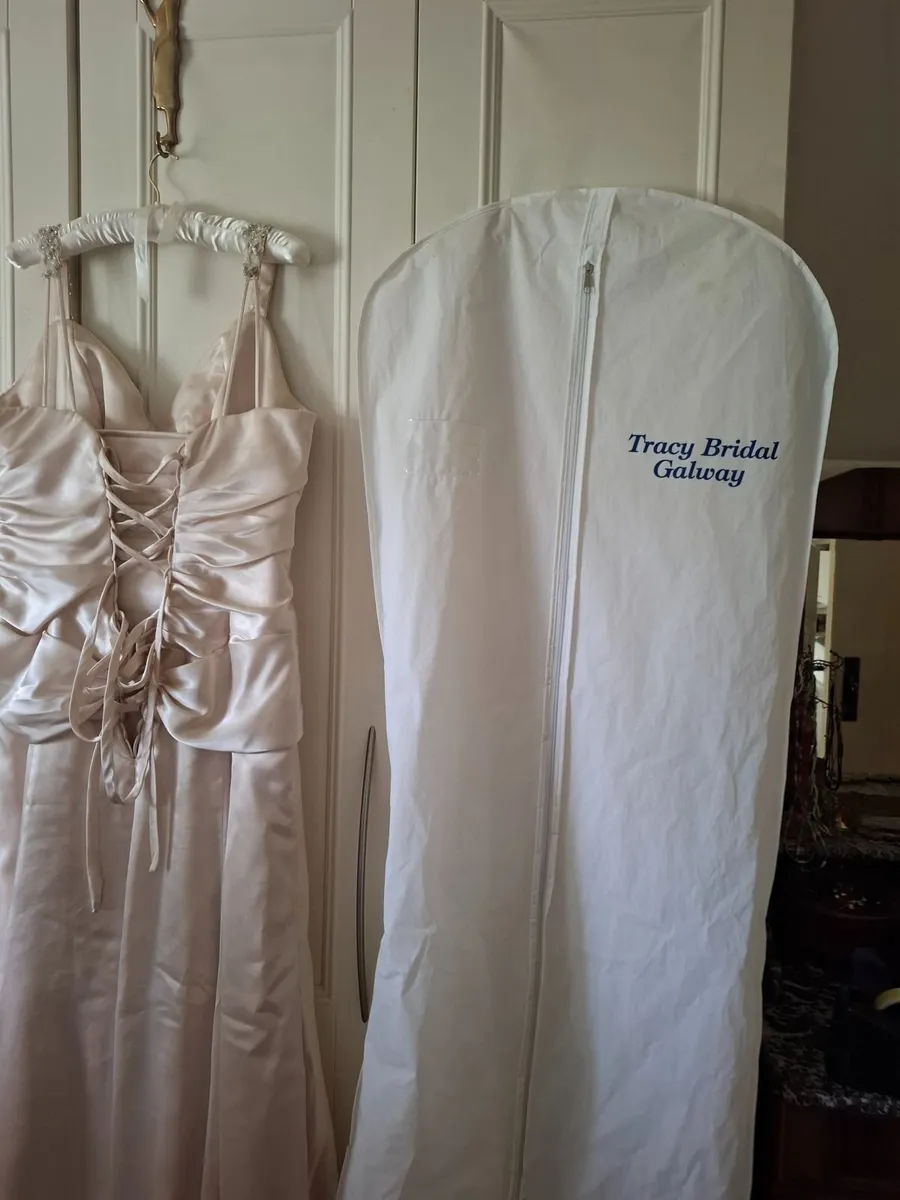 Wedding dress - Image 1