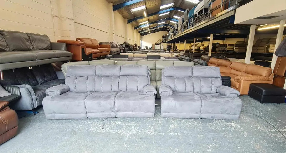 La-z-boy mid grey fabric 3+2 seater sofas - Image 2