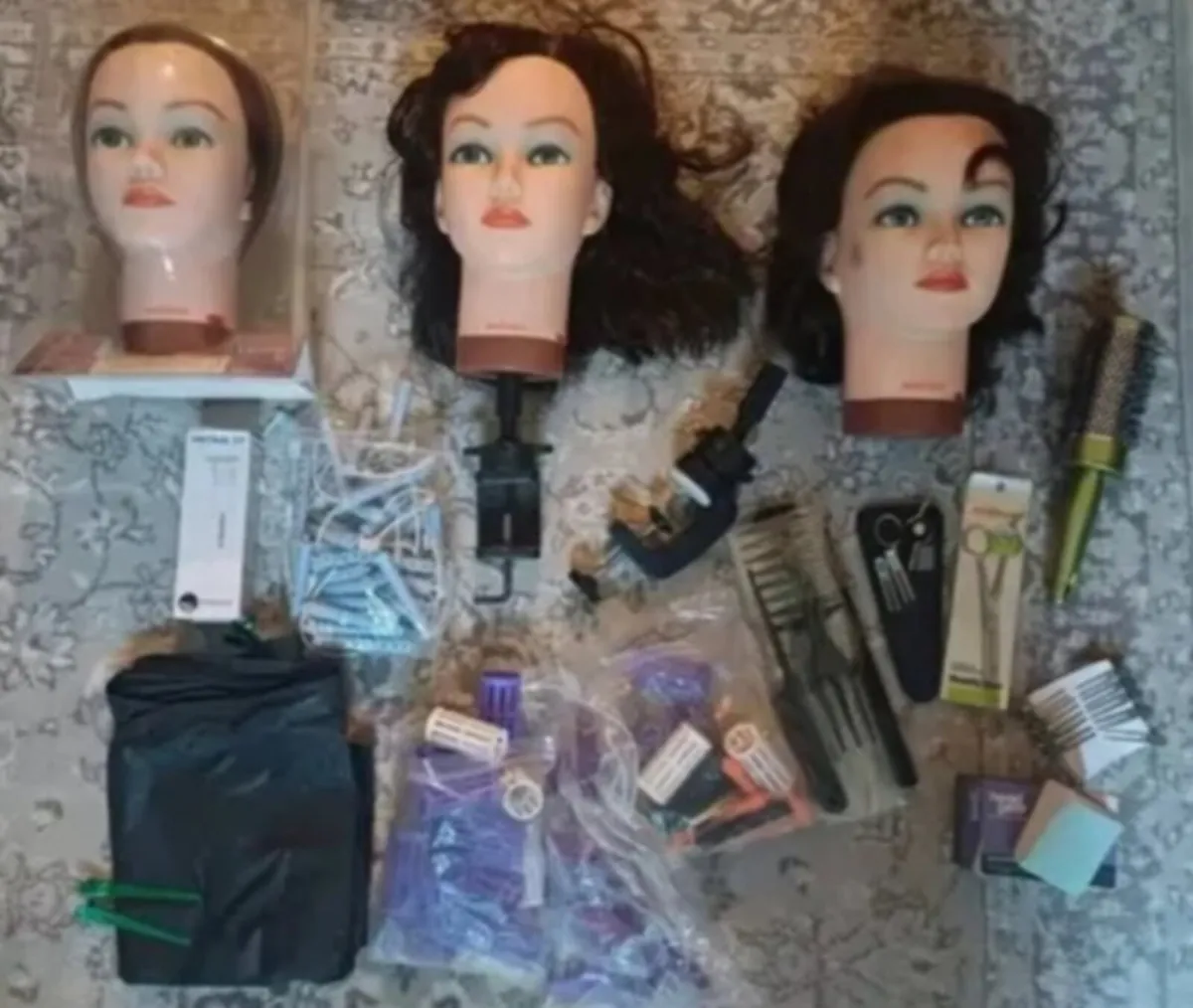 Hairdressing trainee - Image 1