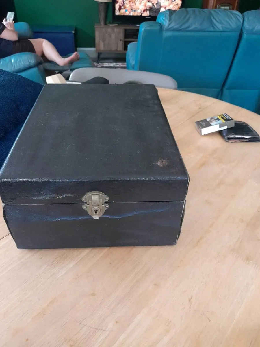 Vintage record player - Image 2