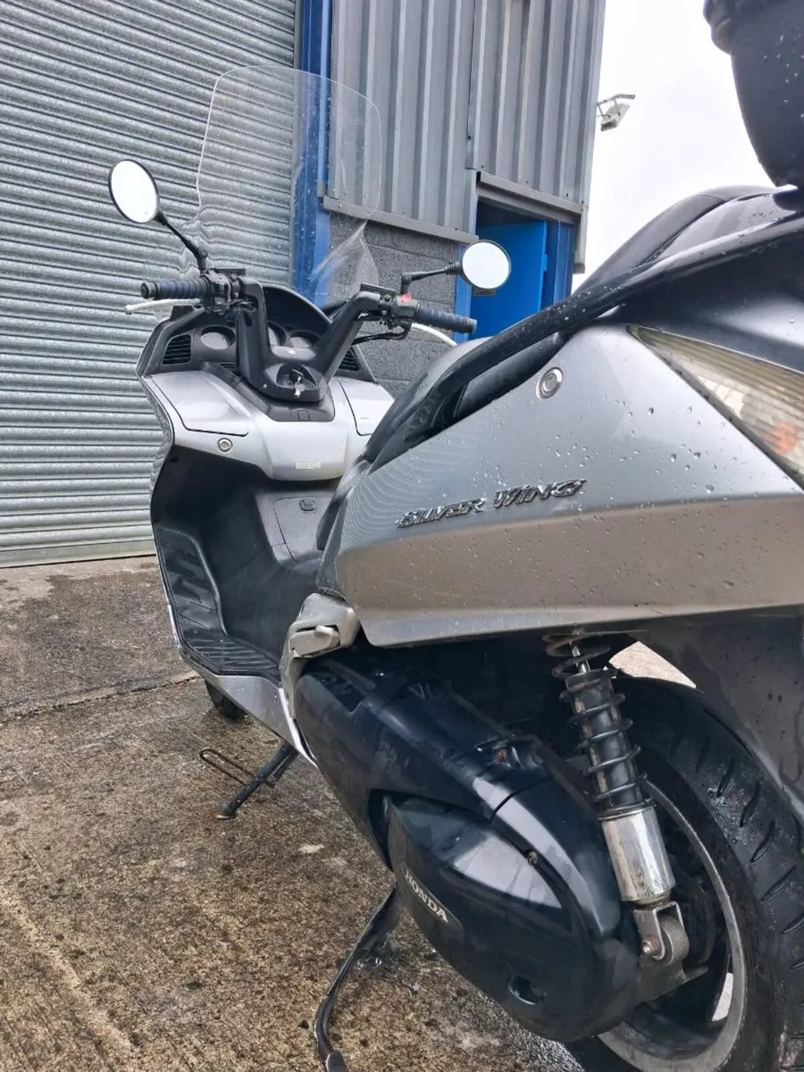 Motorbike - Image 4