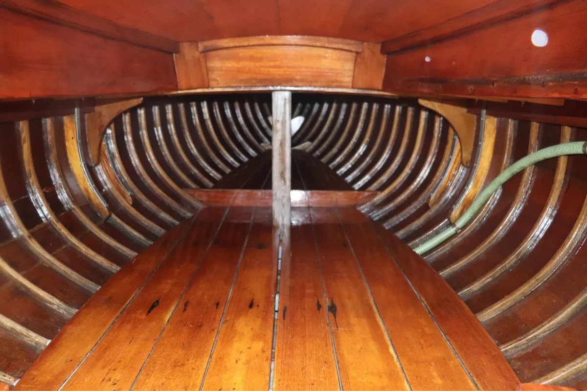 23 foot classic wooden keelboat - Image 4