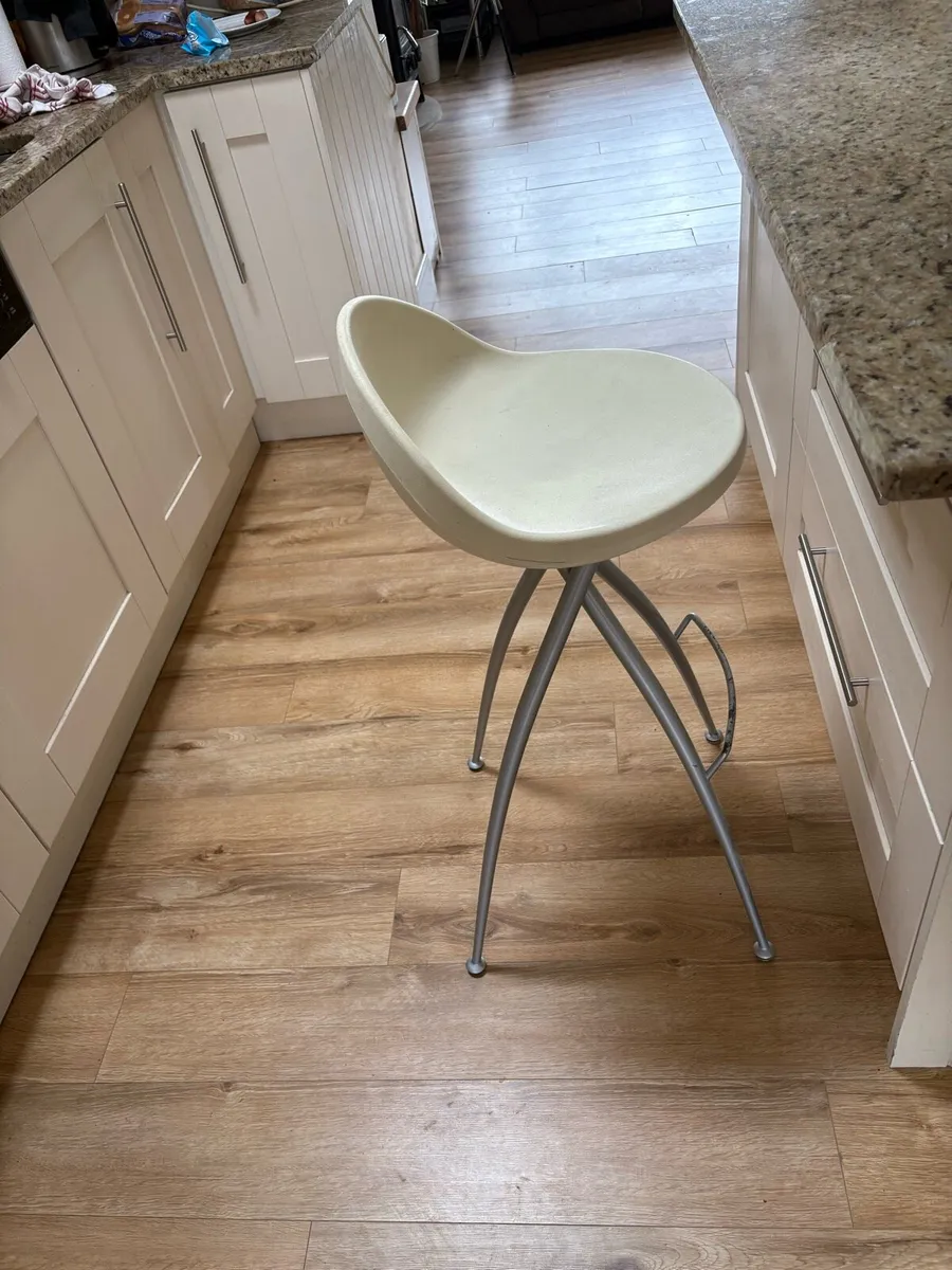 Island high stools - Image 2