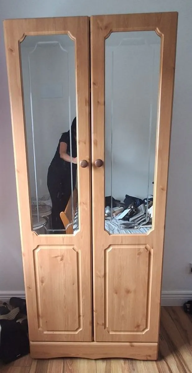 Wardrobe - Image 3