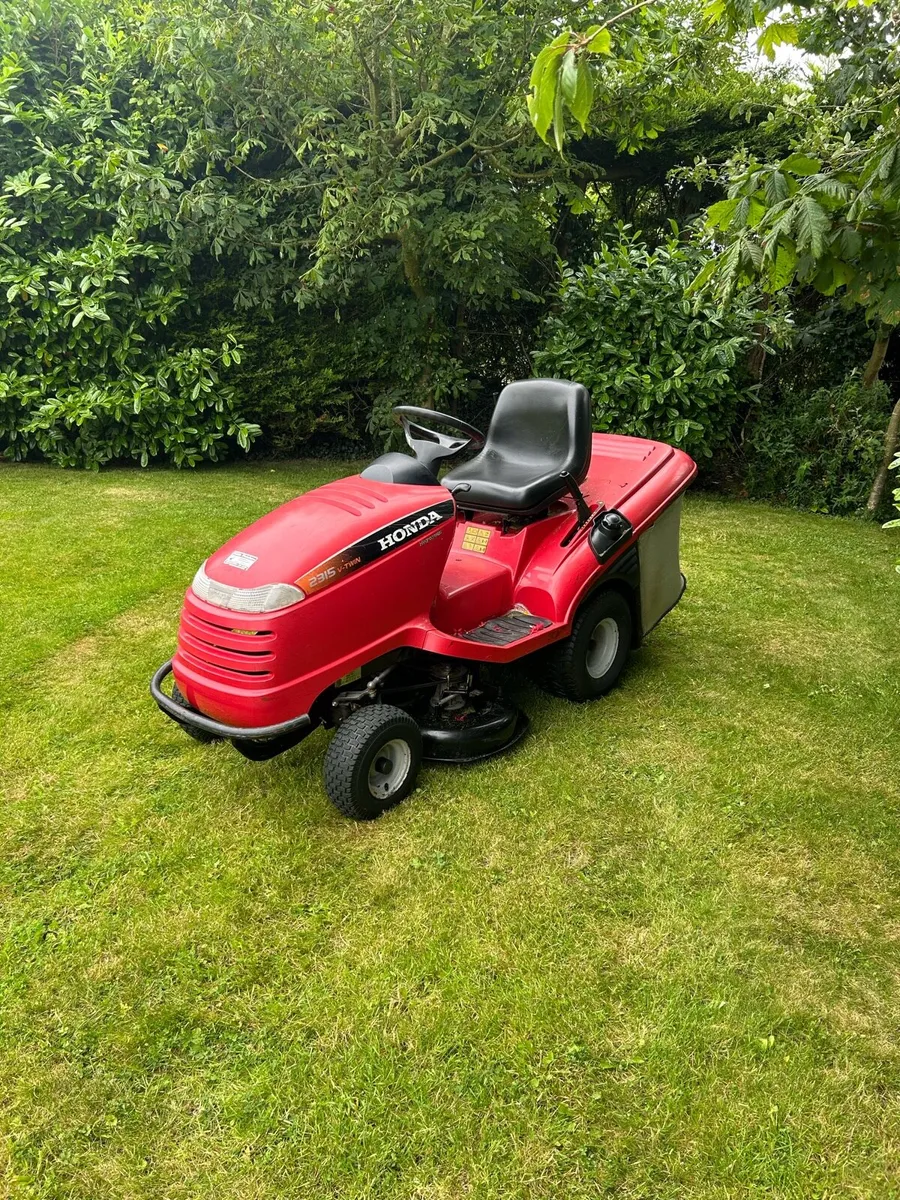 Honda lawnmower - Image 2