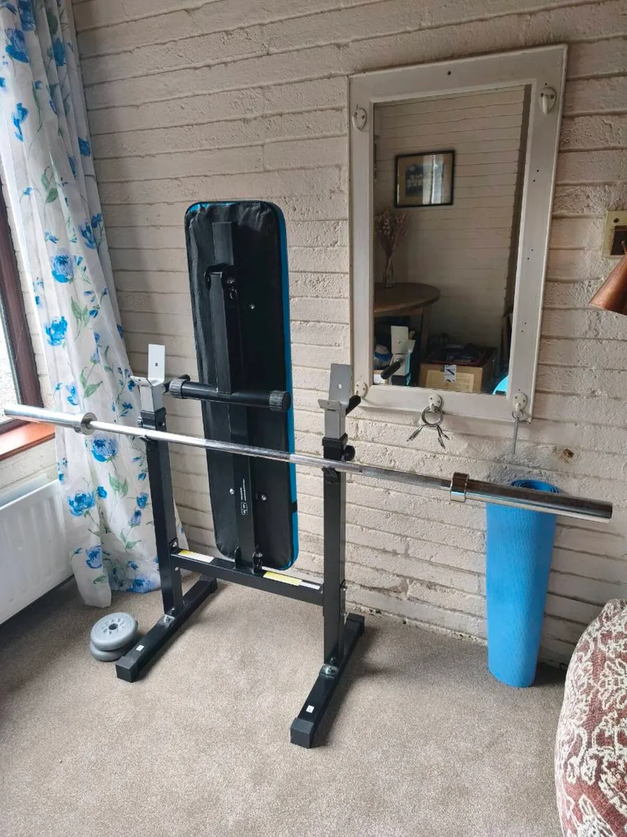 Benchpress + bar + plates. - Image 2