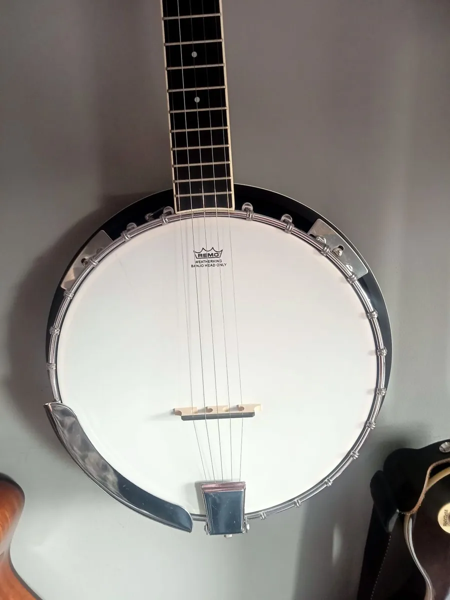 Banjo - Image 1