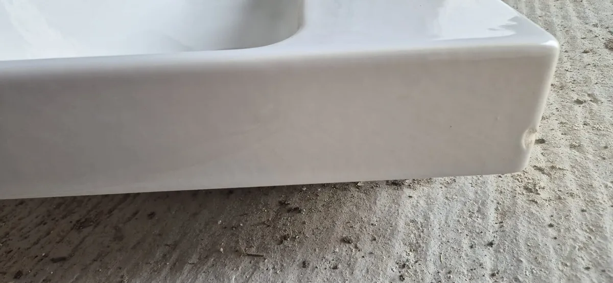 New 600mm Arlington ceramic basin - Image 2