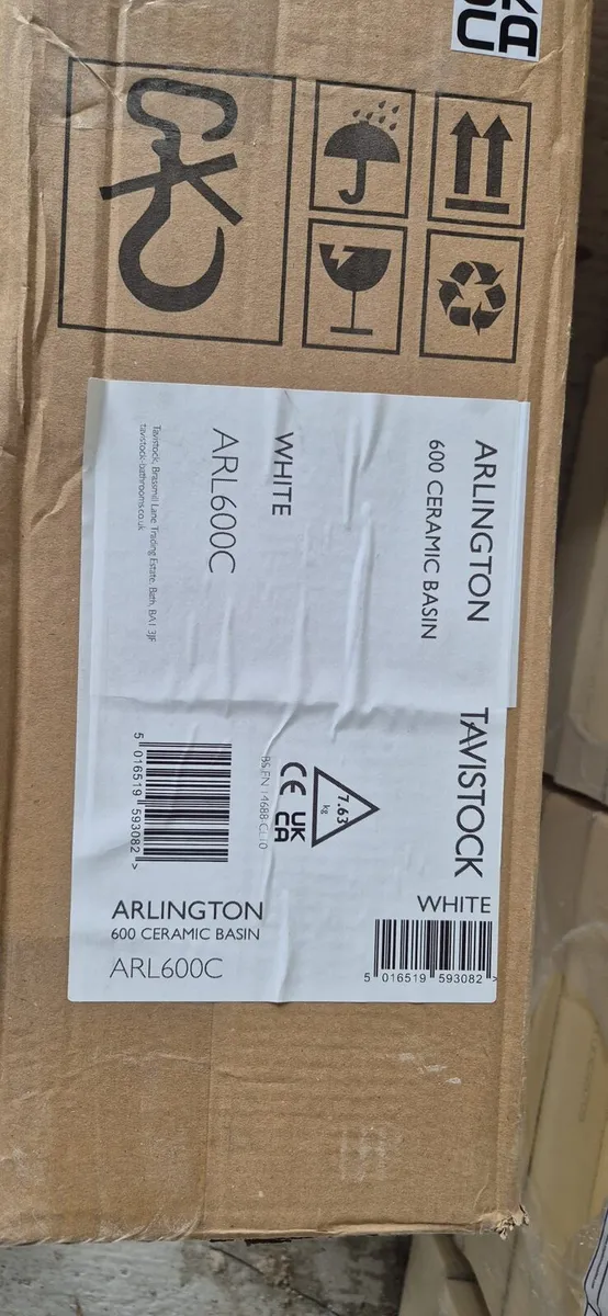 New 600mm Arlington ceramic basin - Image 3