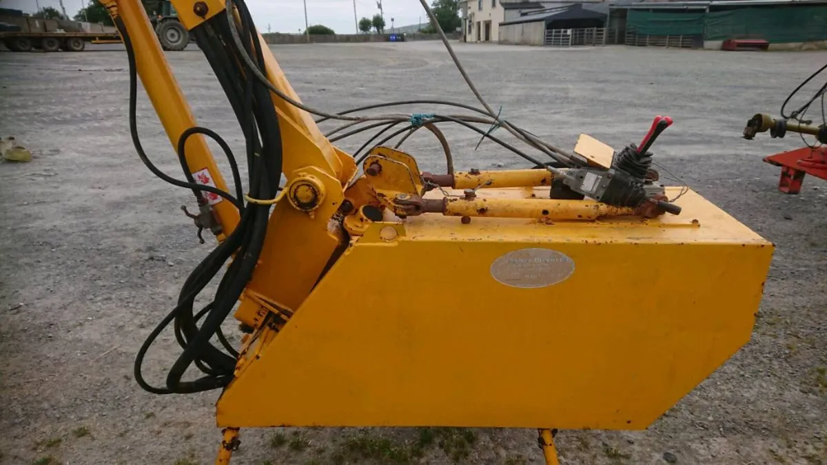 Bomford Hedge Trimmer - Image 4