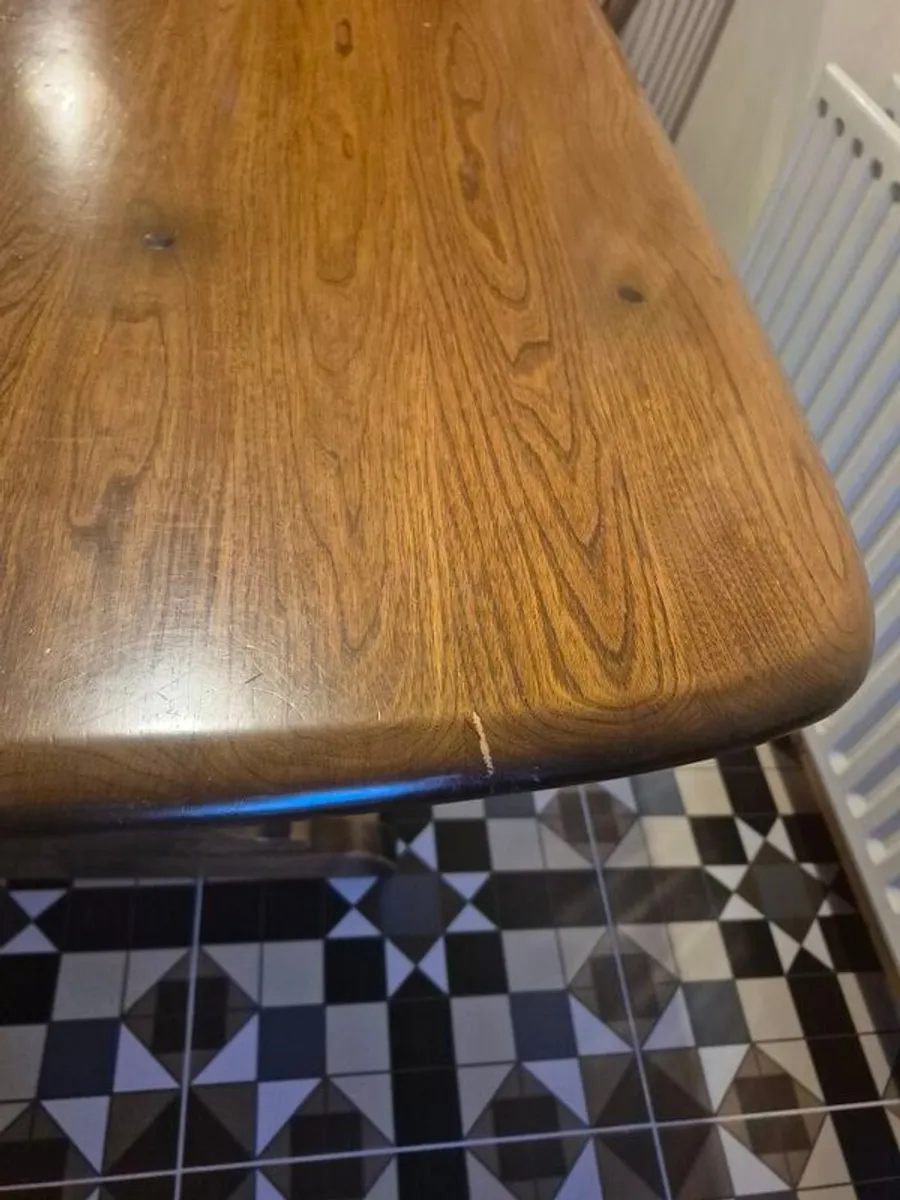 Ercol Dining Table with 2 Chairs - Image 4