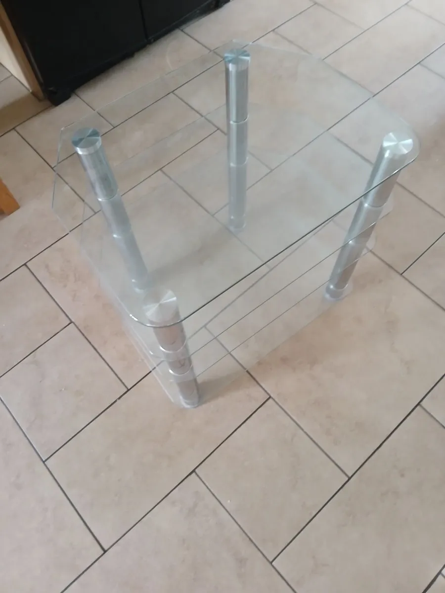 Glass multi level table - Image 1