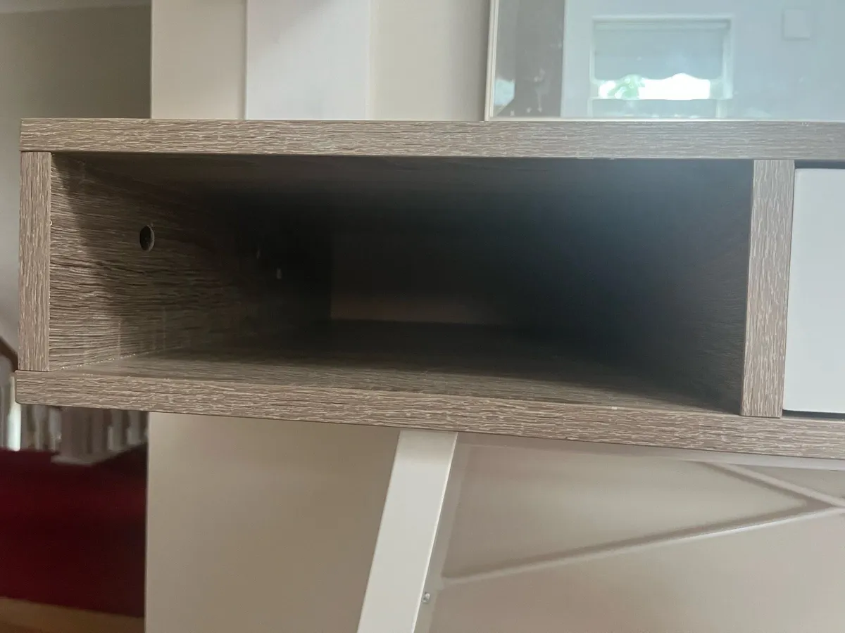 Desk - Image 3