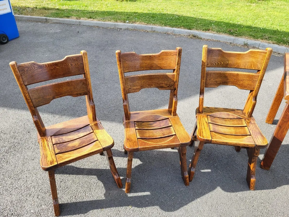 Solid Oak table and Chairs x4 - Image 2