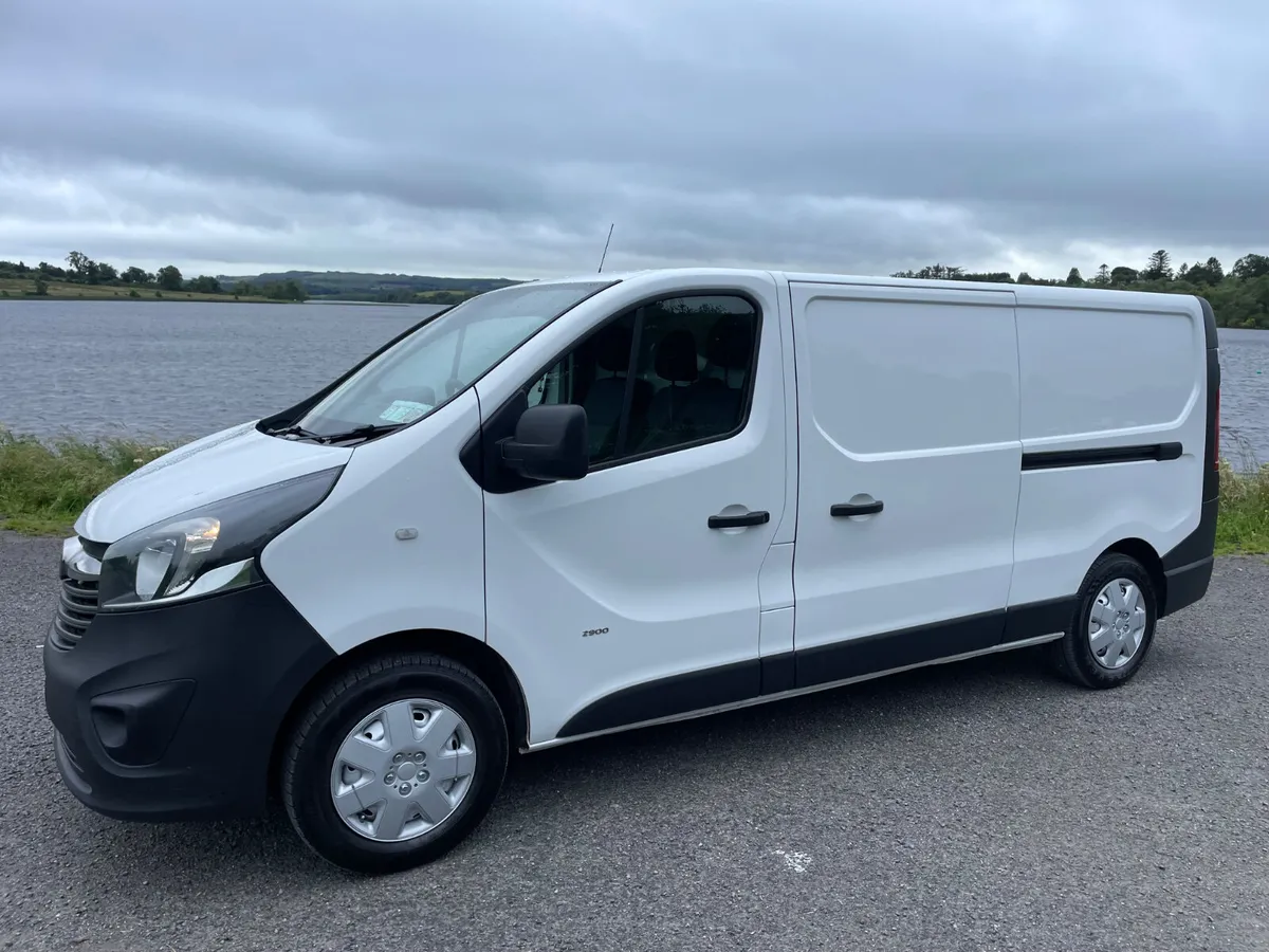 Vauxhall Vivaro 2017 1.6 diesel Cvrt 10/26 taxed - Image 4