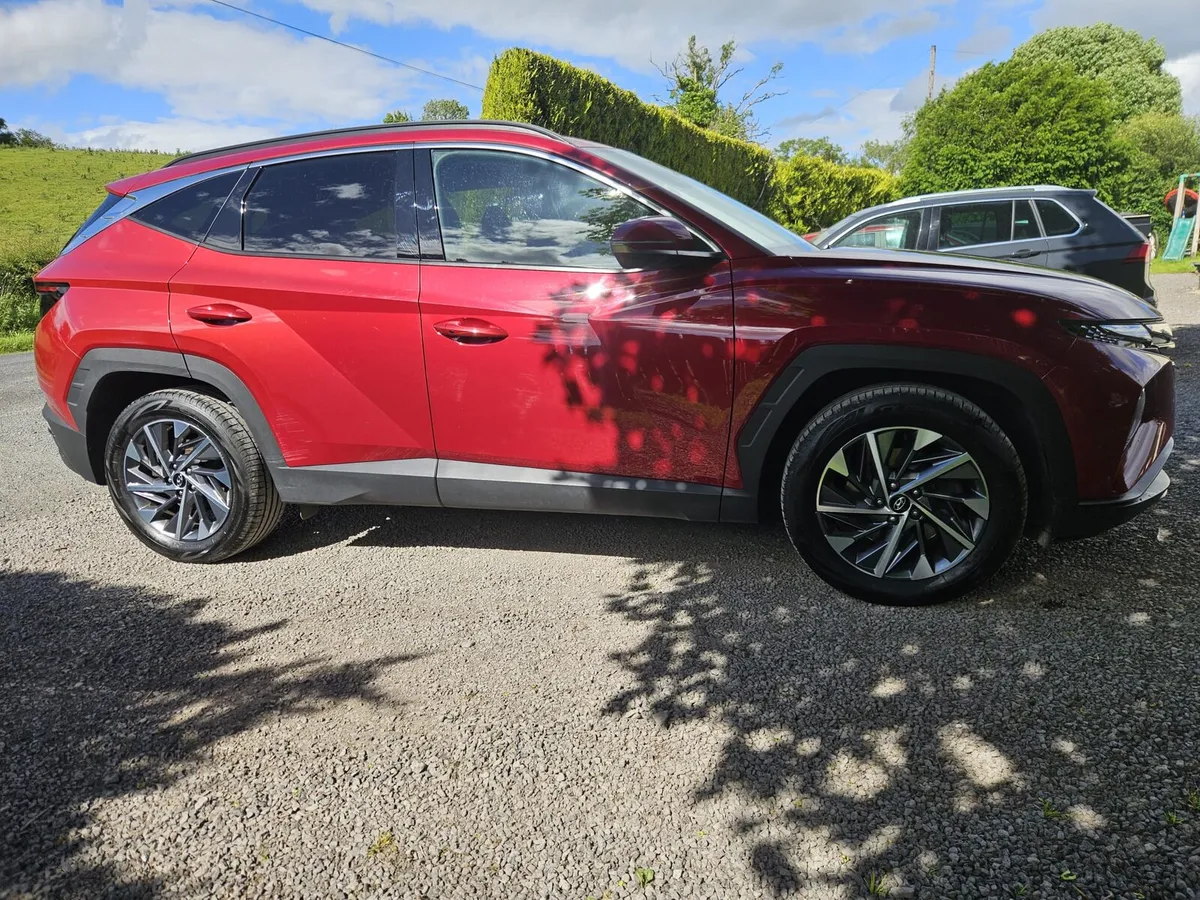 2021 Hyundai Tucson Premium - Image 2