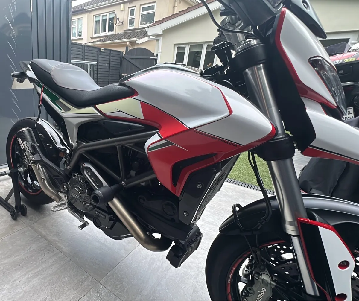 Ducati hyperstrada - Image 4