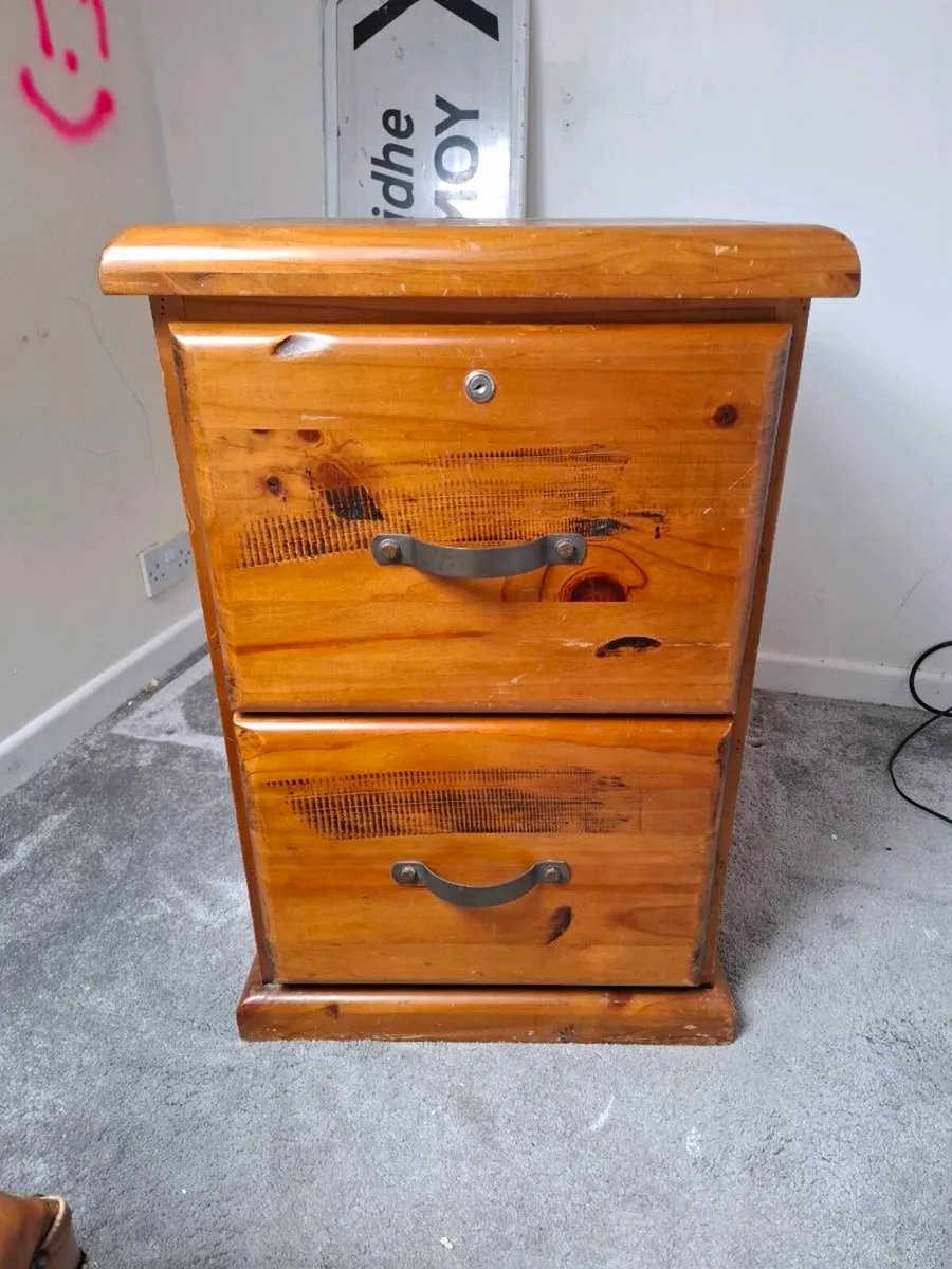 Filing cabinet - Image 1