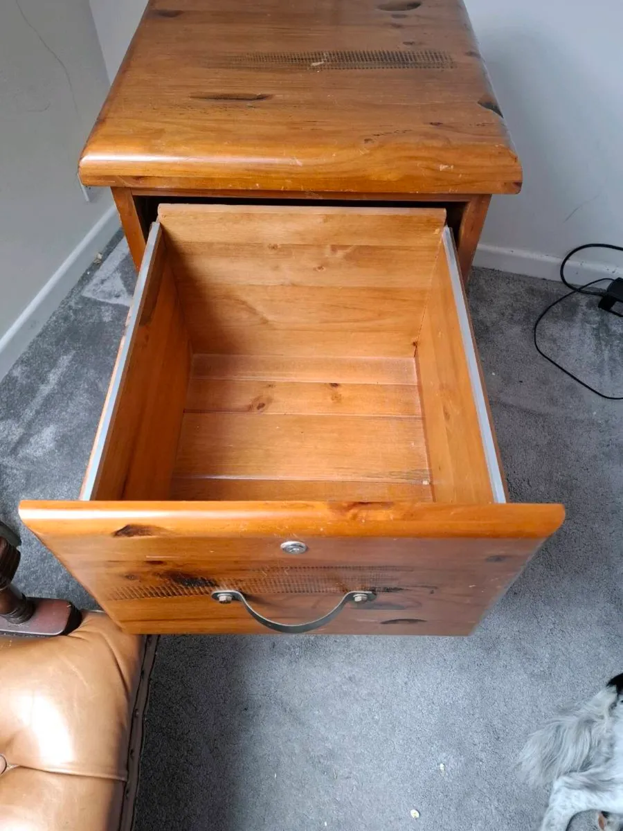 Filing cabinet - Image 2