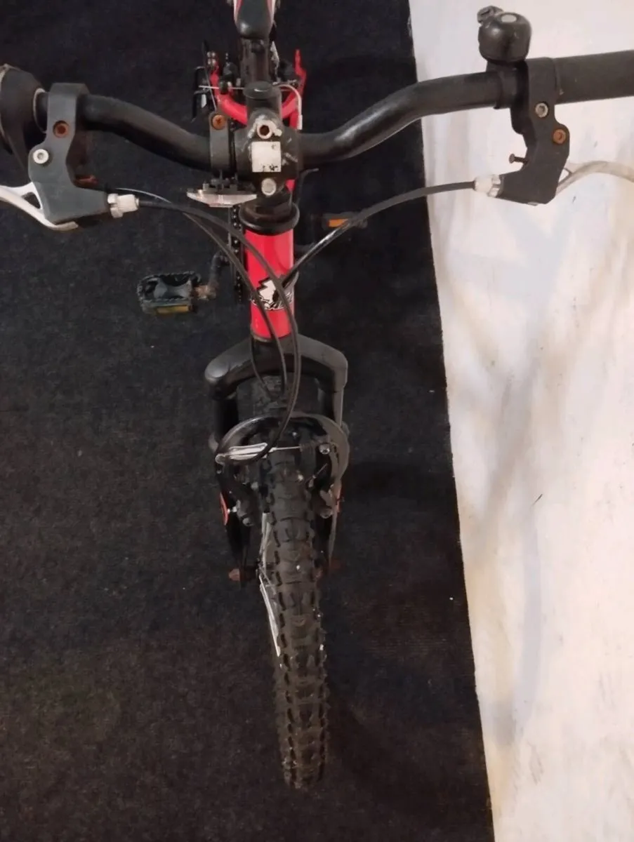 Boys 20inch bike - Image 3