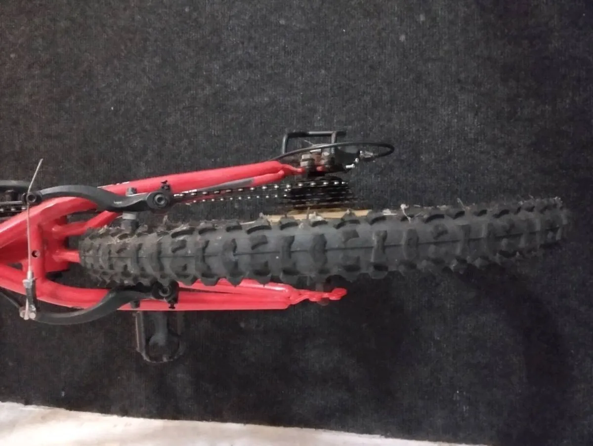 Boys 20inch bike - Image 4