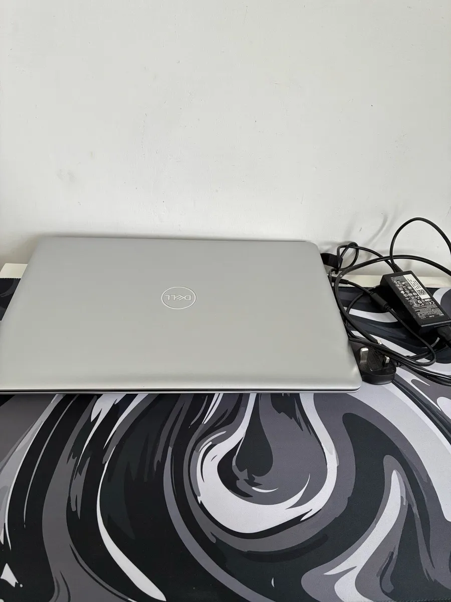 Laptop Dell Inspiron 17” 3793 | SSD , Windows 11 - Image 2