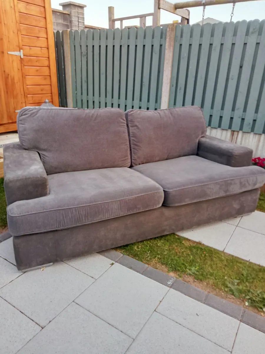 FREE SOFA
