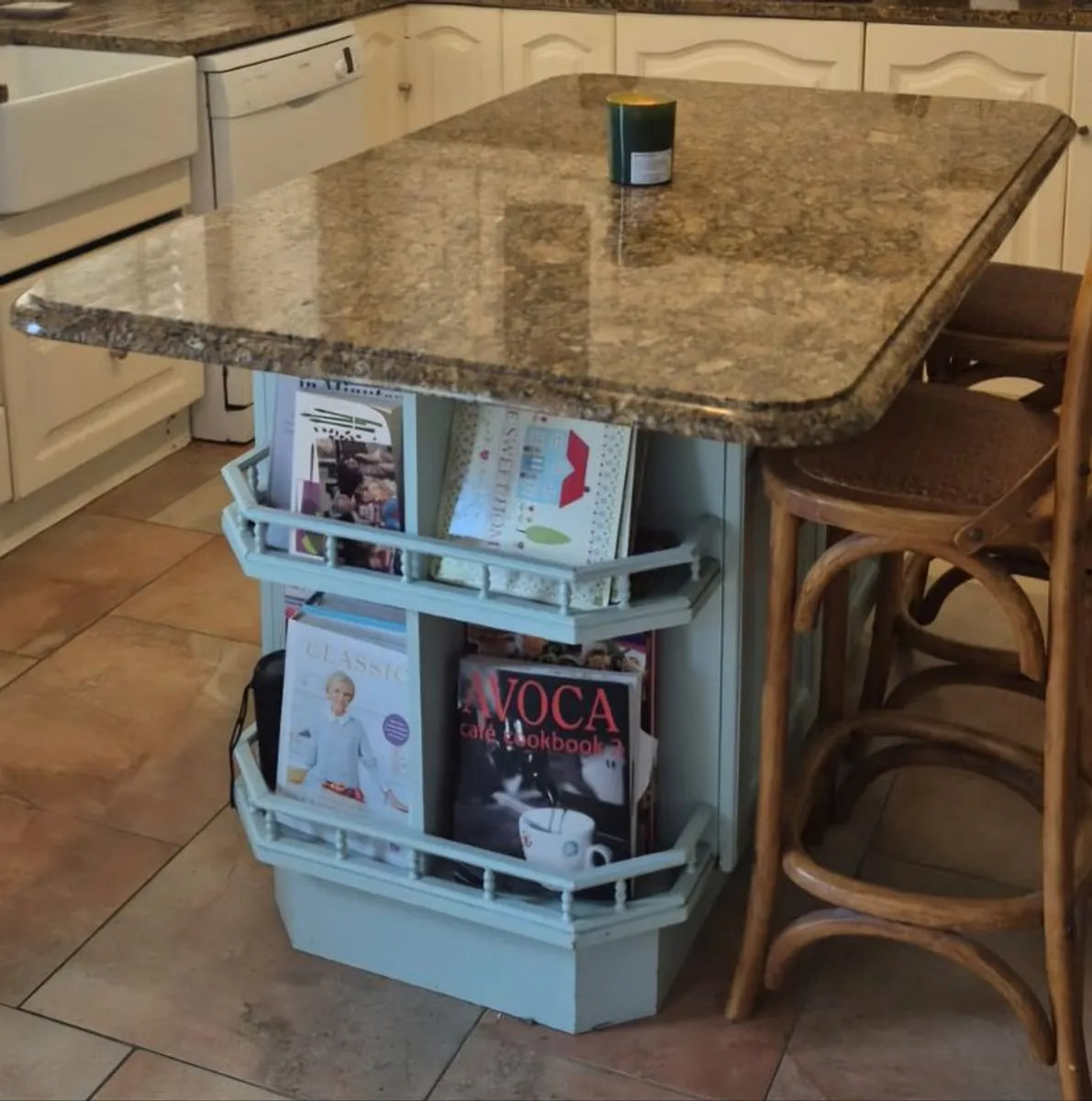 Granite top kitchen island - Image 2