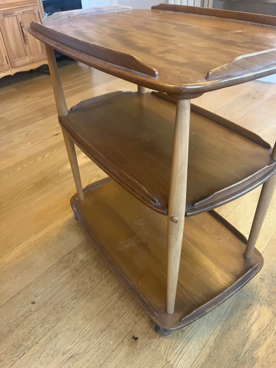 Vintage Ercol Elm & Beech Three‑Tier Drinks Trolly - Image 3