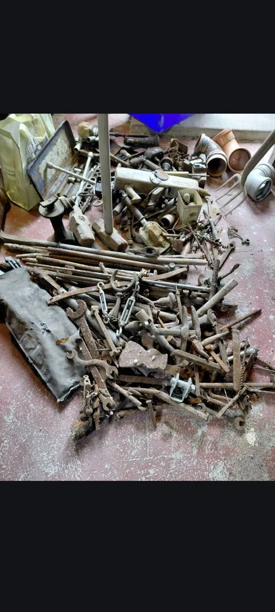 Garage clearence ,old tools - Image 2