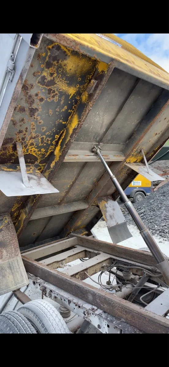 Transit Tipper - Image 4