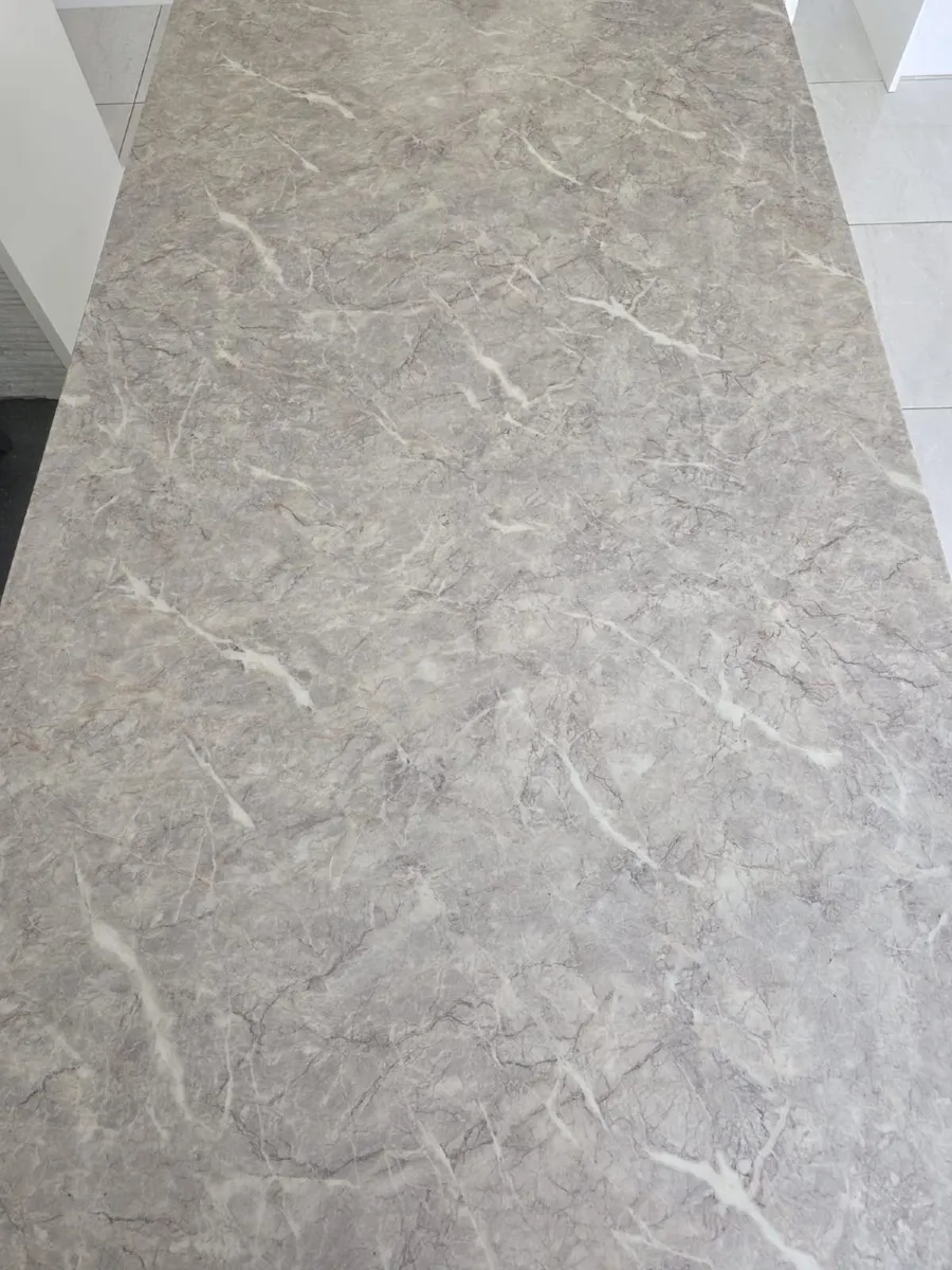Dining table - Image 4