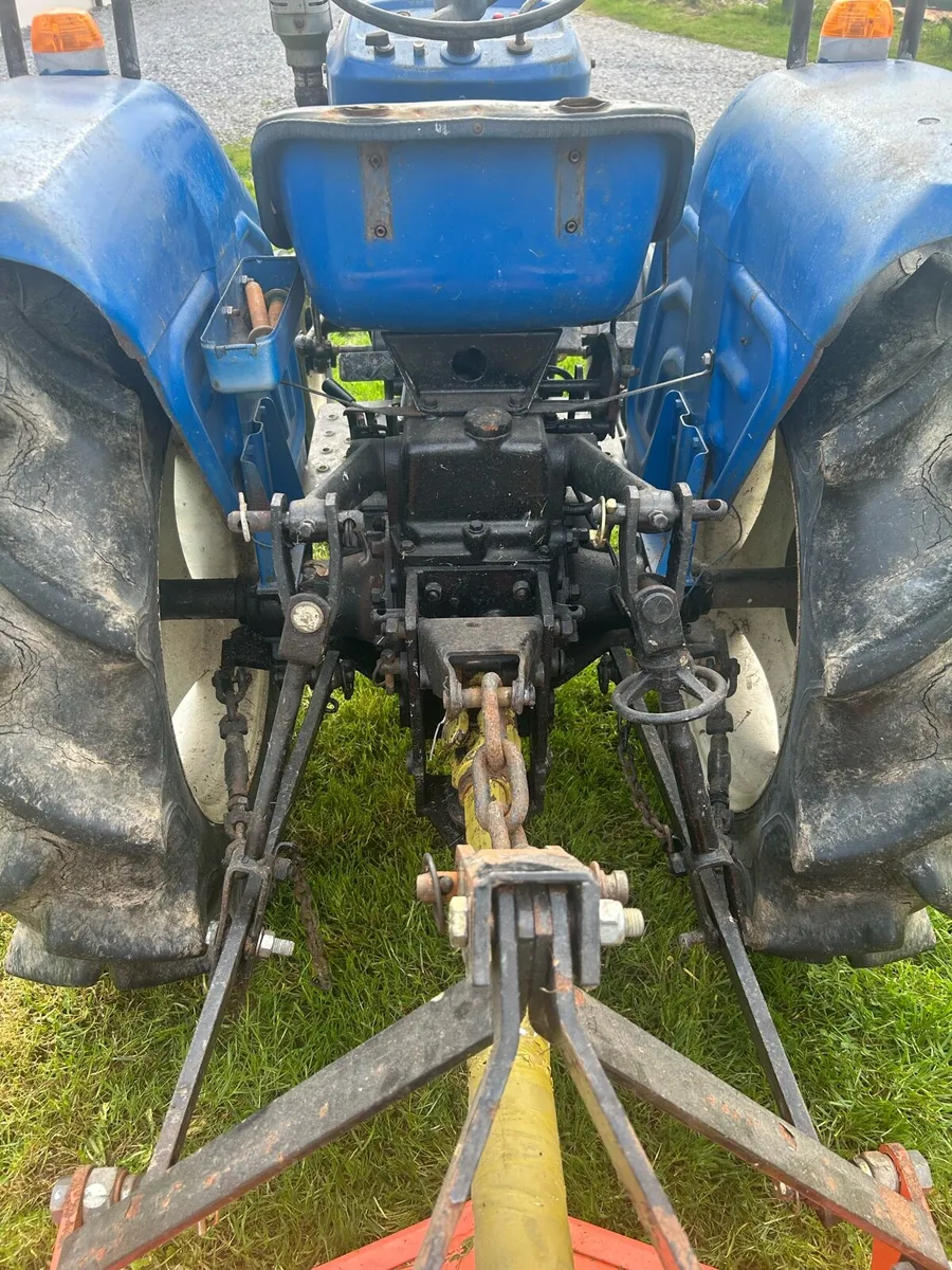 Iseki 2205 & finishing mower - Image 4