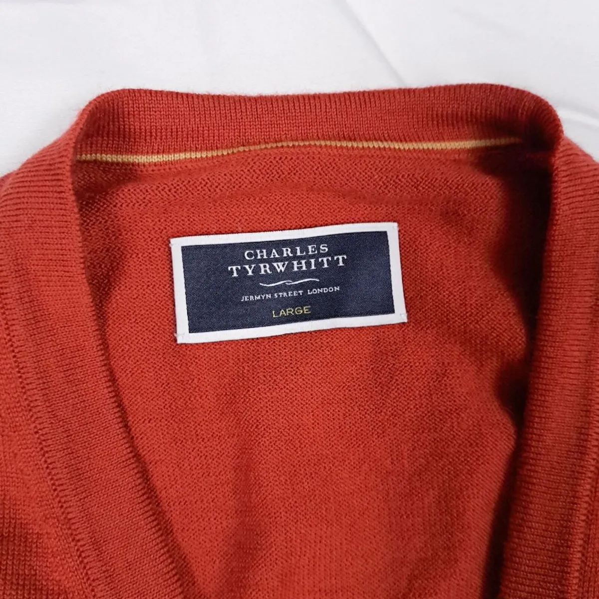 Charles Tyrwhitt Rust 100% Merino Wool Knit Vest L - Image 3