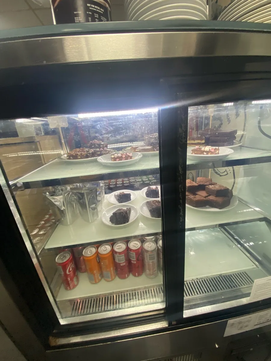 Display fridge - Image 2