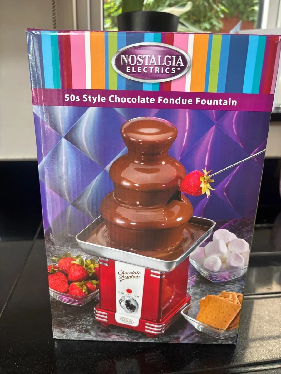 Chocolate fountain