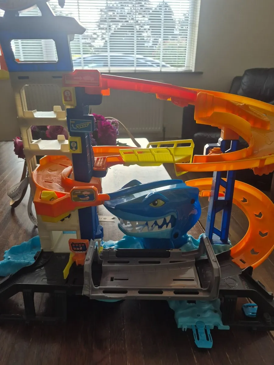 Hot wheels - Image 1