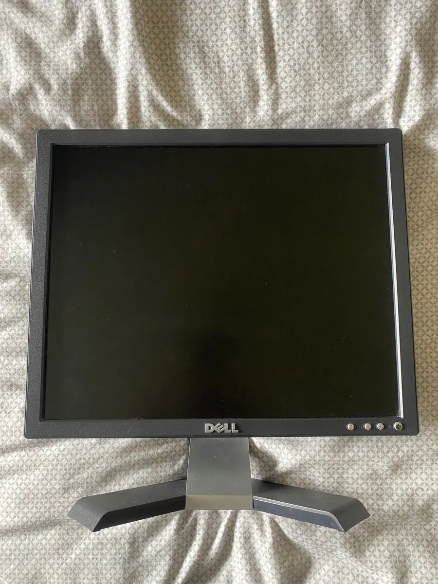 DELL 19 inch monitor + DELL KEYBOARD - Image 3