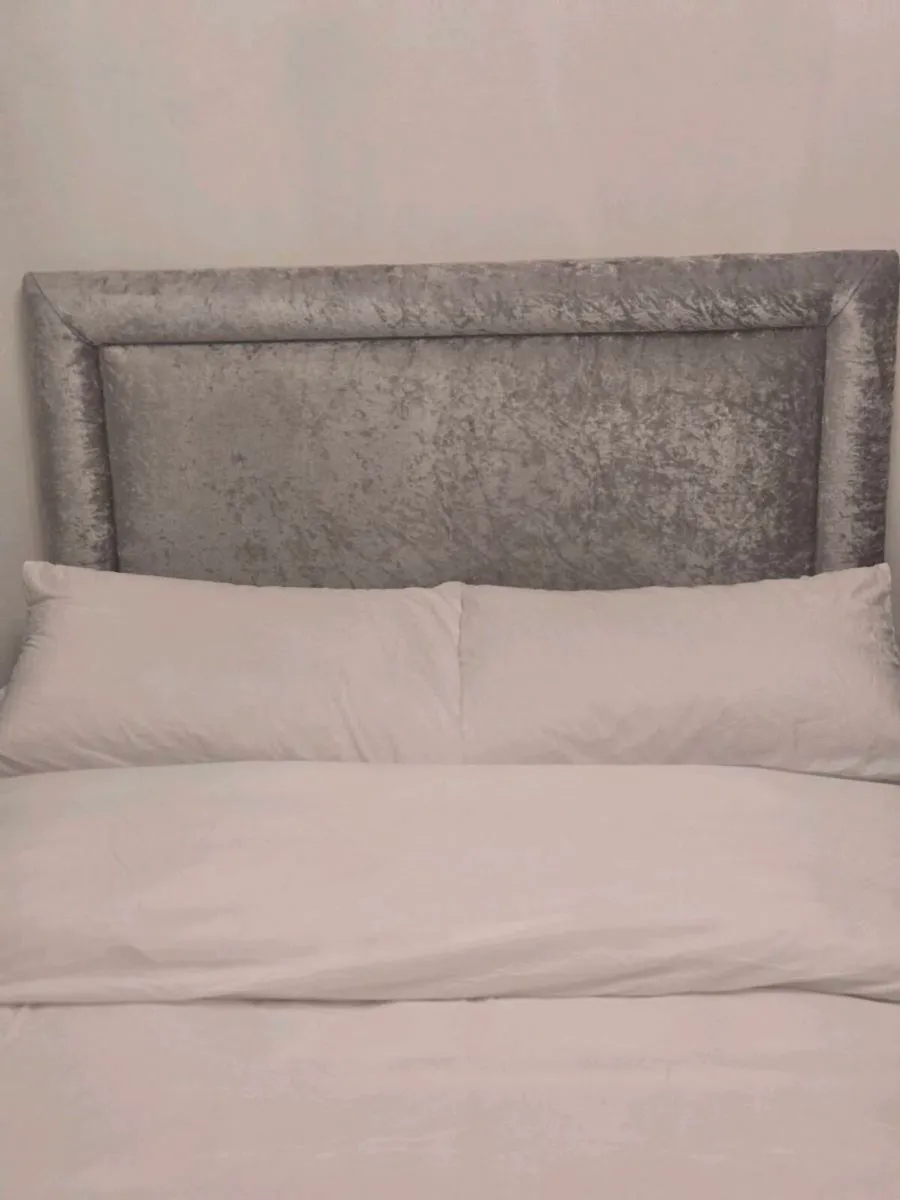 Bed - Image 1