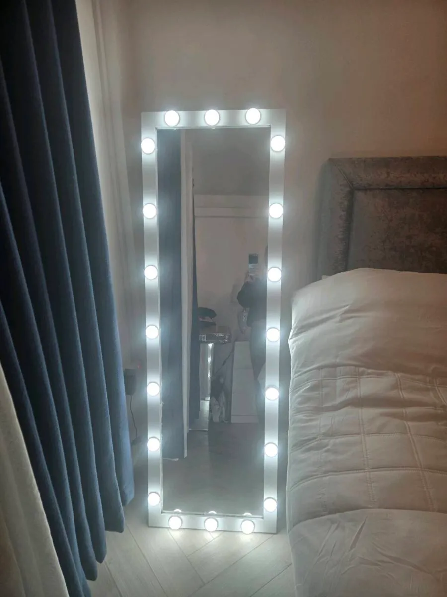 Mirror - Image 1