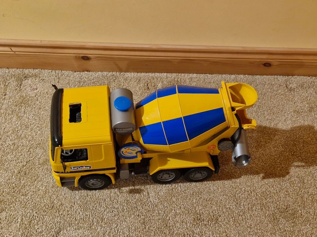 Bruder Cement Mixer - Image 2