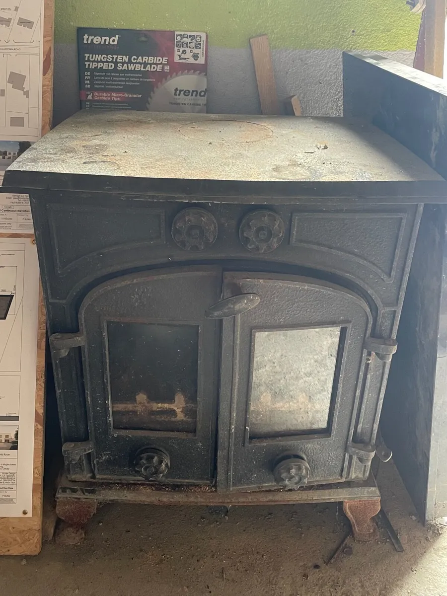 Solid Fuel Cast Iron Stove - Image 1