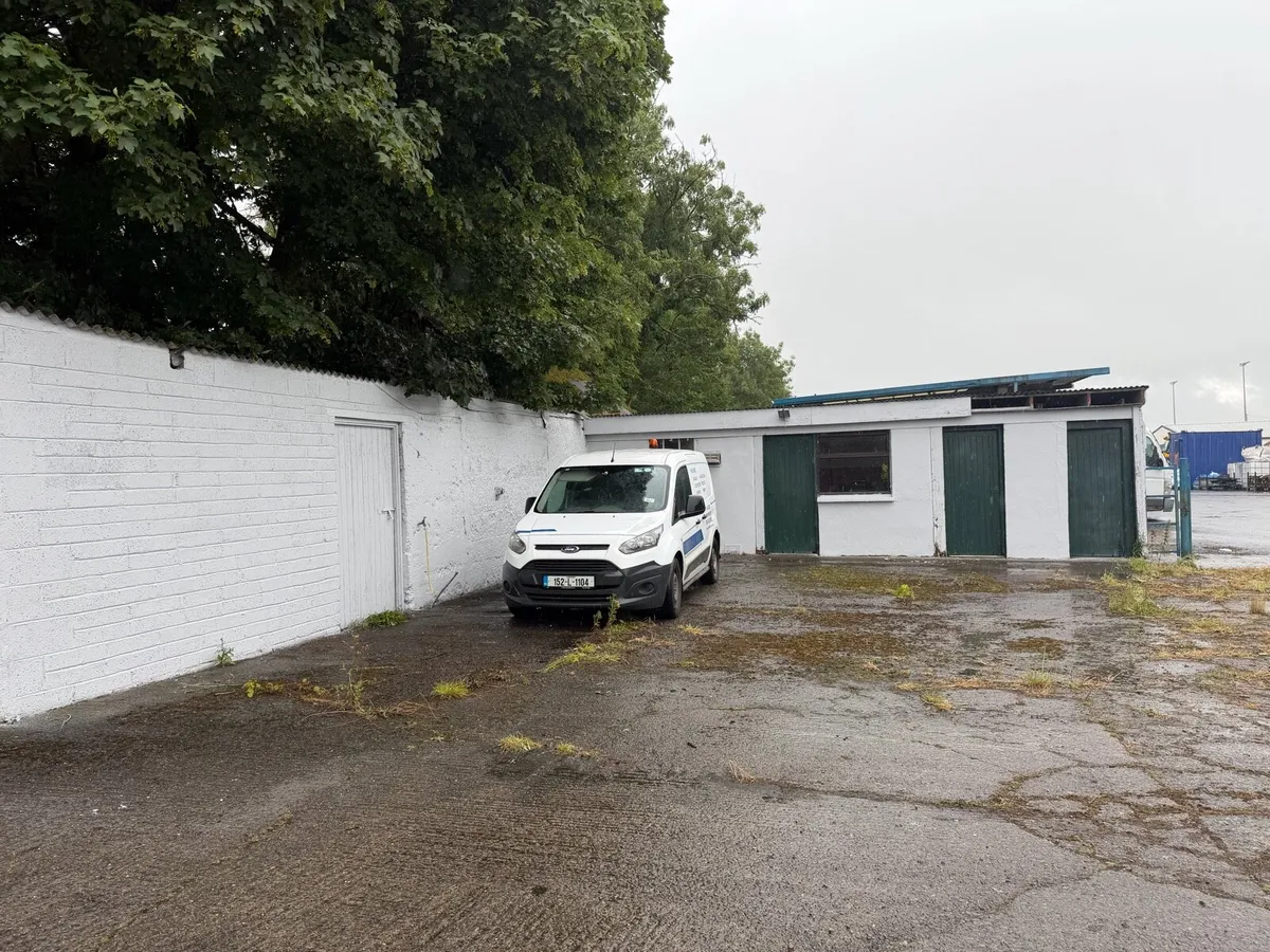 Large storage unit to rent - Image 4