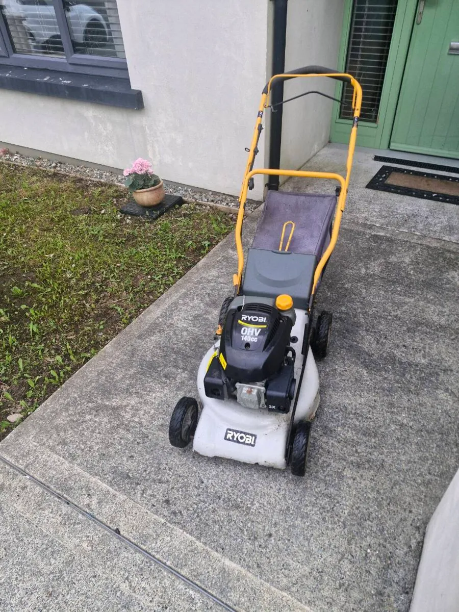 Lawnmower for sale