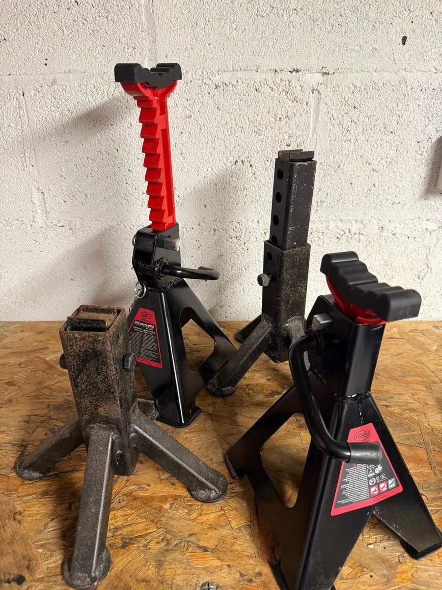Axle stands - Image 1
