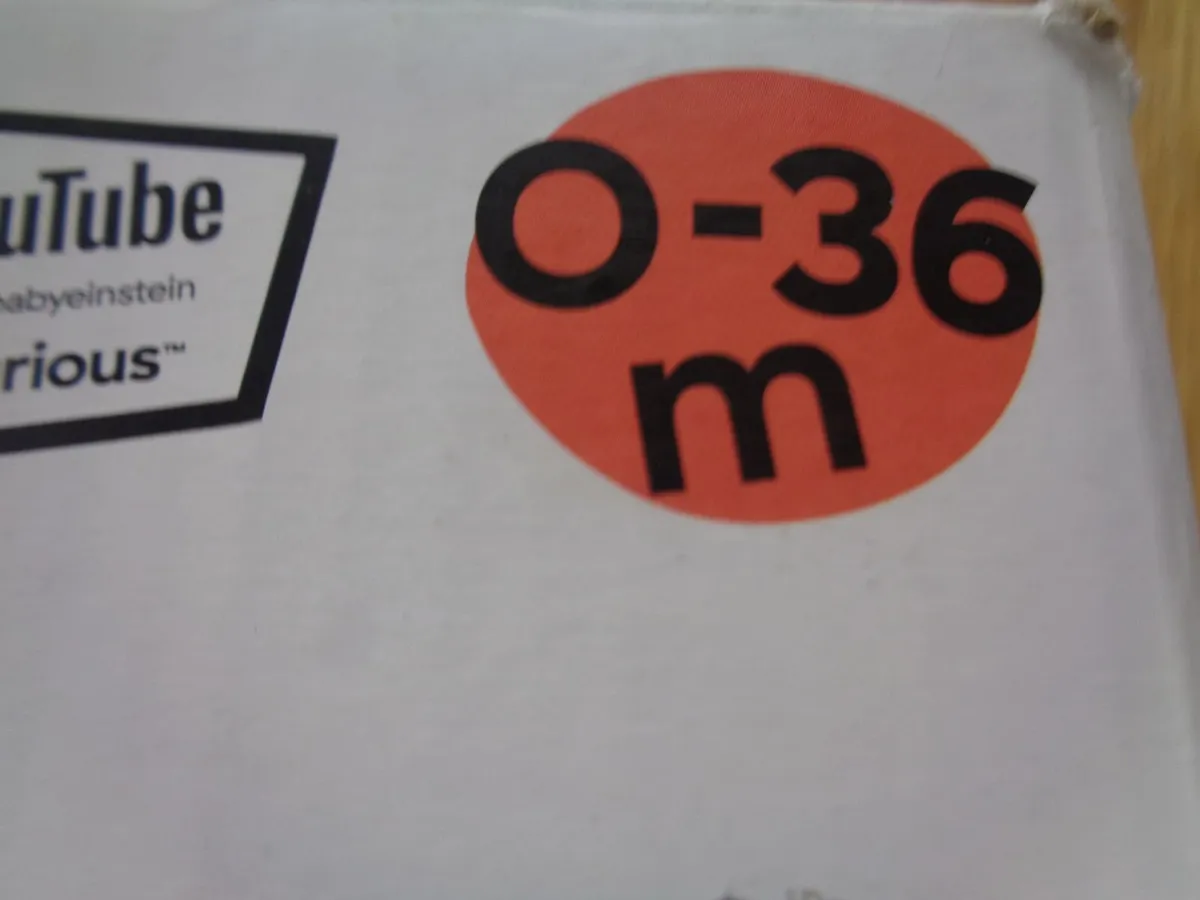 Baby Einsteion Opus of Discovery for Sale - Image 3