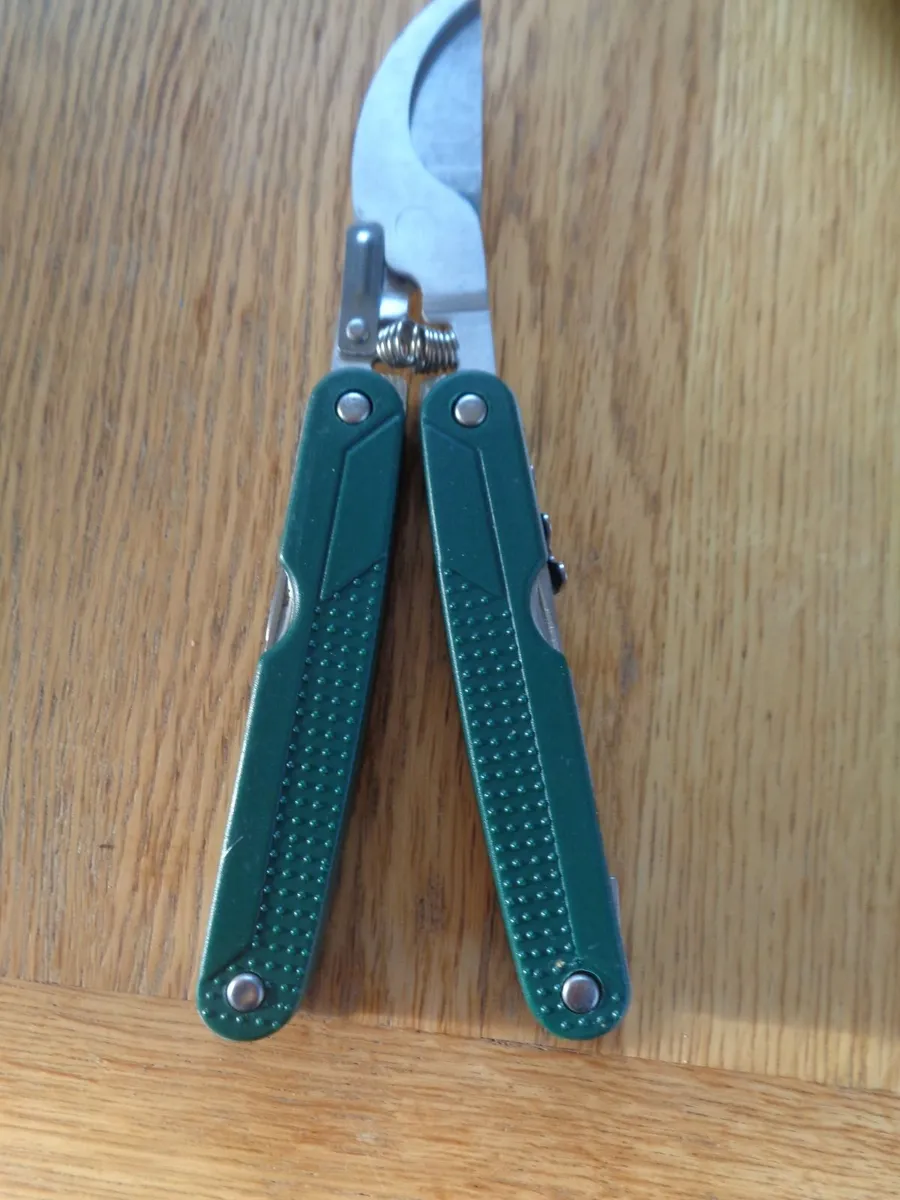 Multipurose Garden/Camping Tool - Image 4